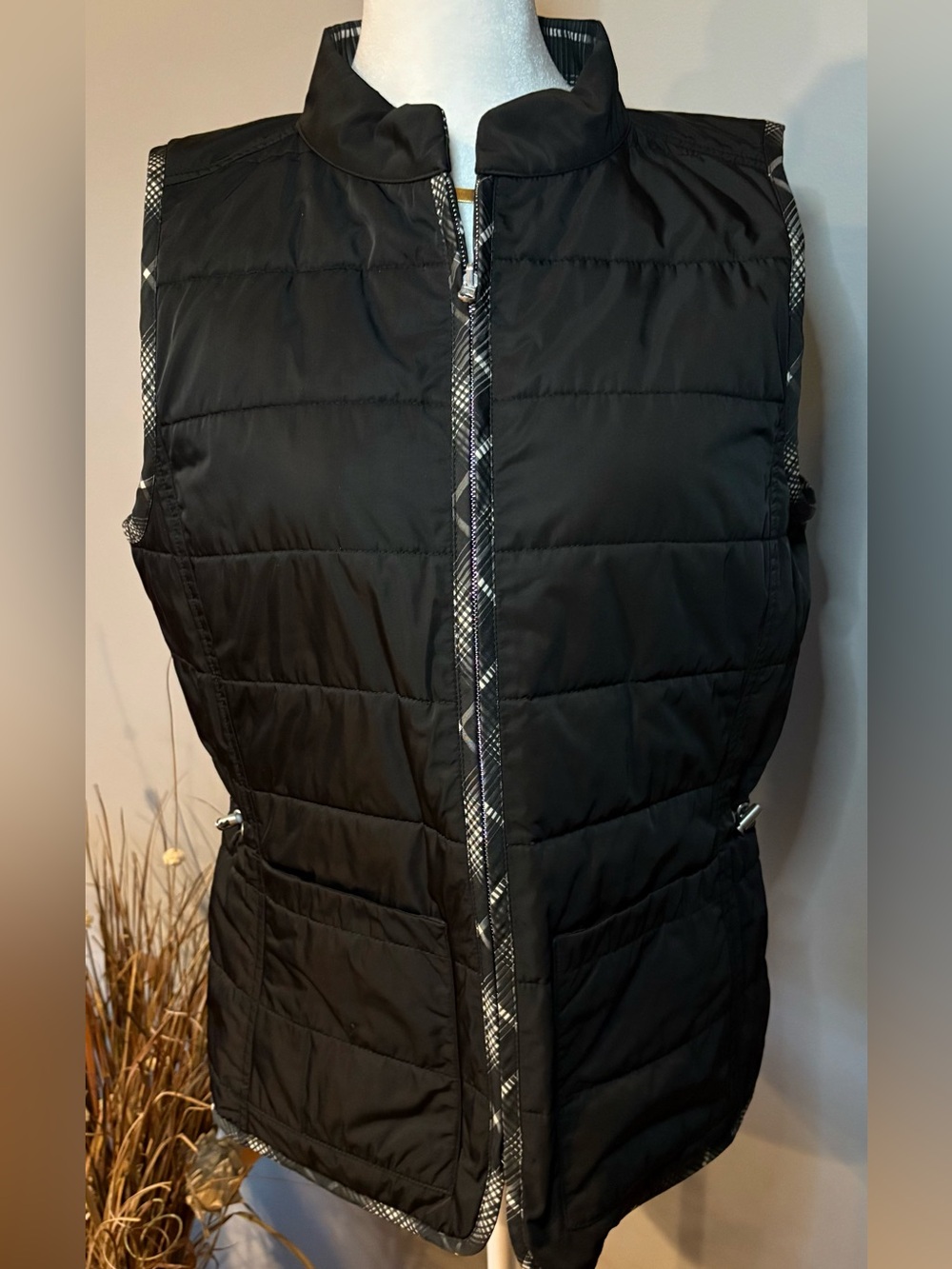 Lafayette 148 New York Reversible Quilted Vest M Black Plaid